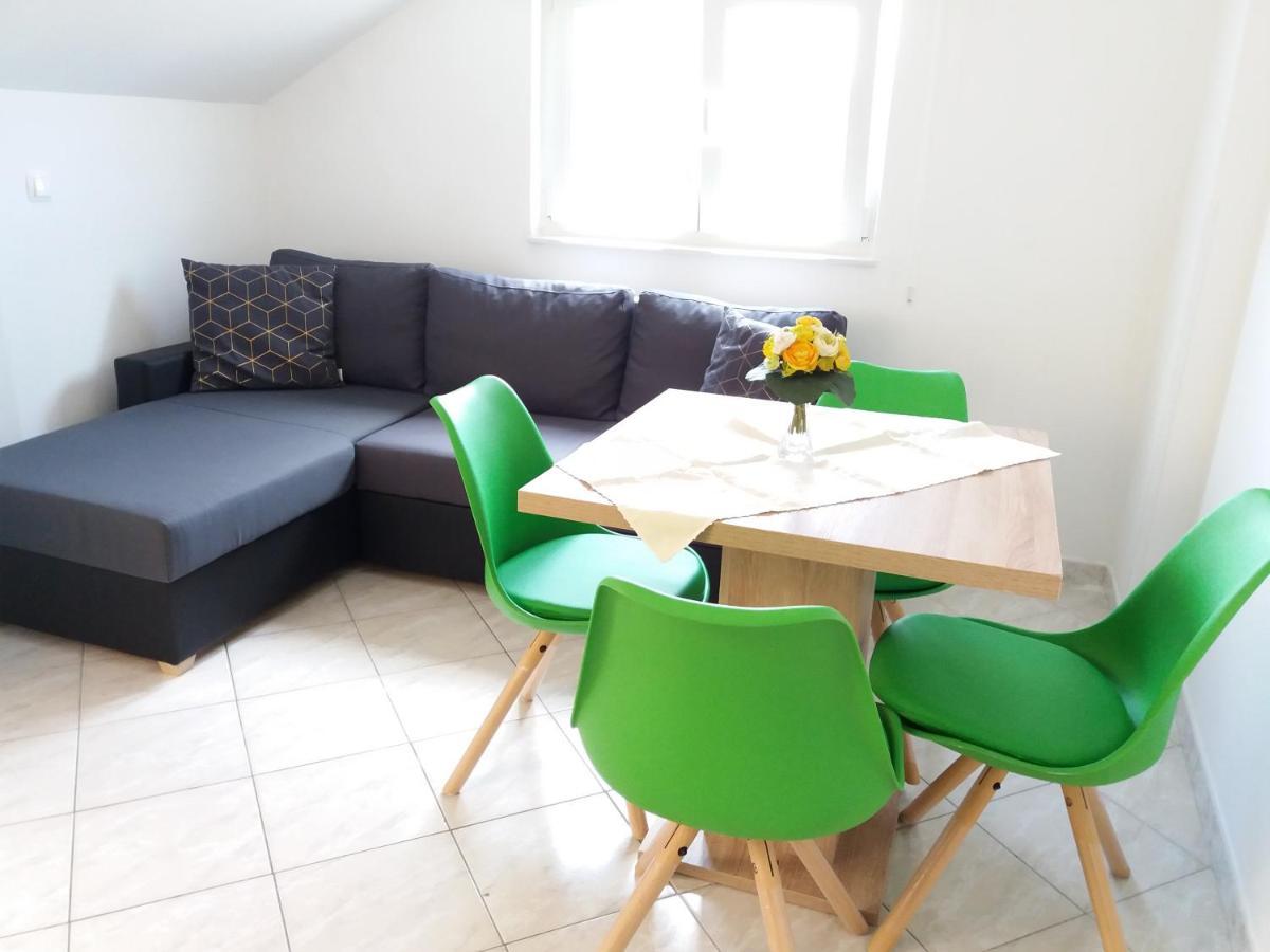 Apartmani Lana Brodarica  Esterno foto