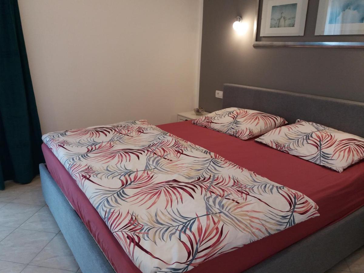 Apartmani Lana Brodarica  Esterno foto