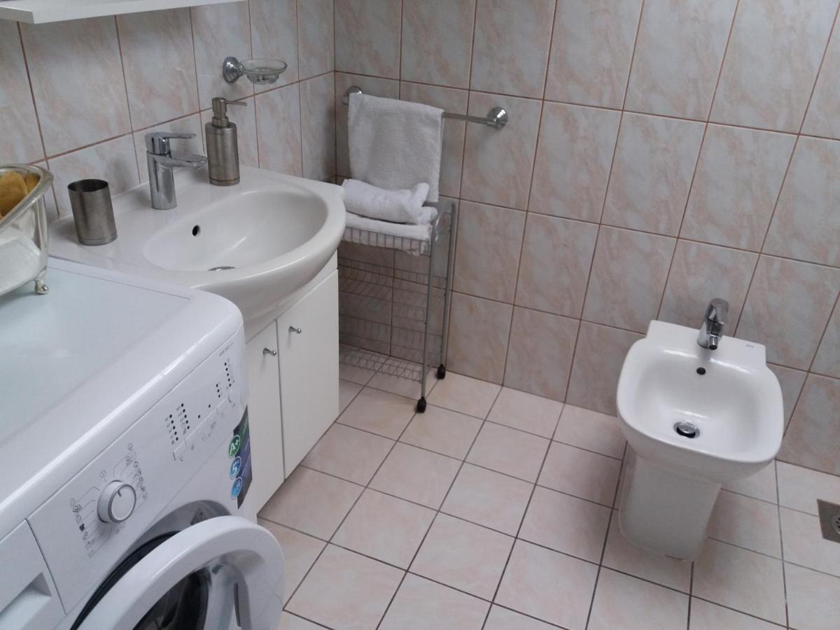 Apartmani Lana Brodarica  Esterno foto