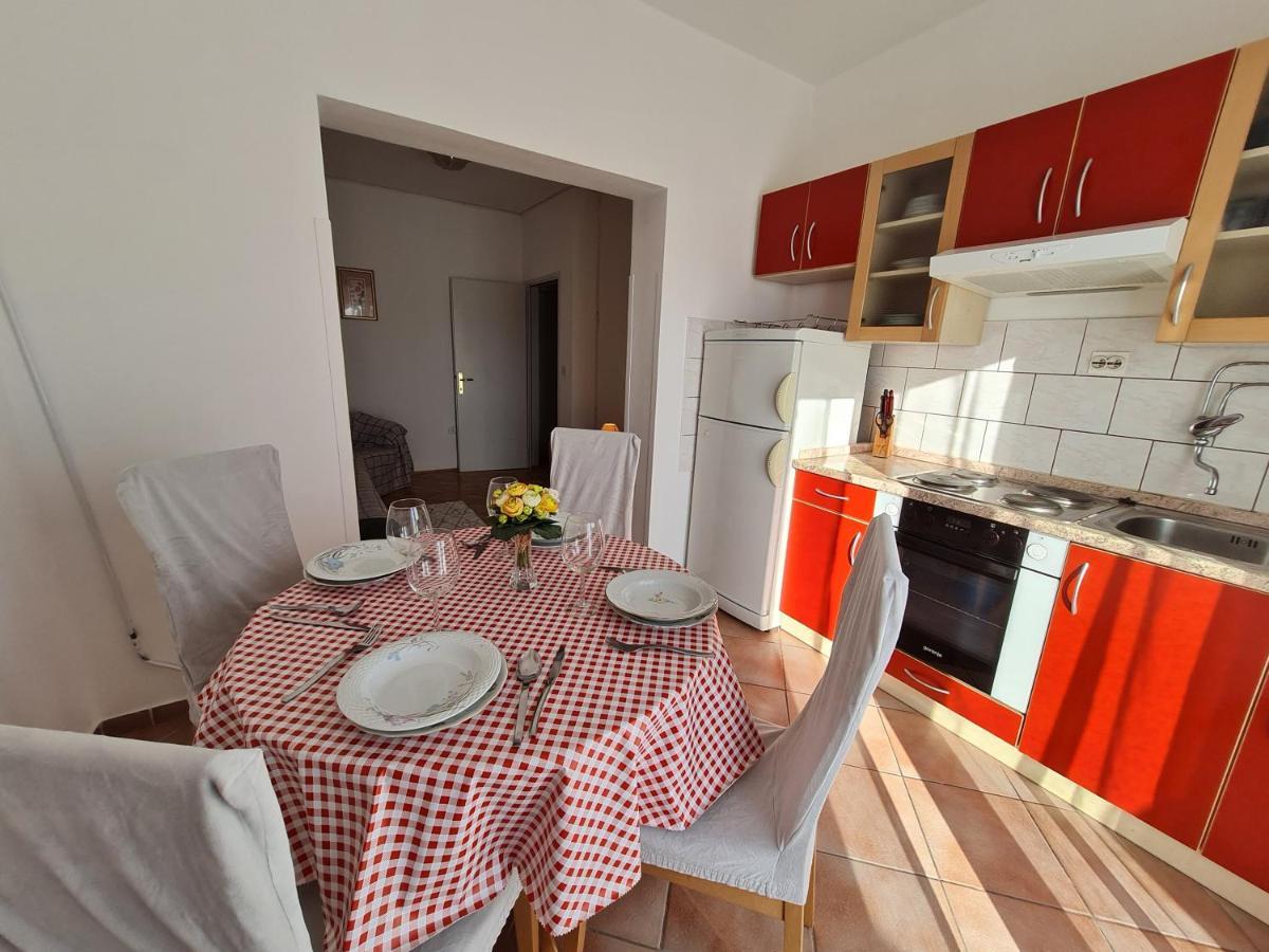 Apartmani Lana Brodarica  Esterno foto